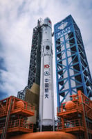 长征十号乙首飞成功，中国首次实现火箭一子级可控回收